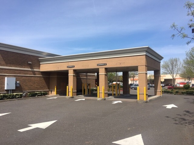 25117 SE Stark St, Troutdale, OR à louer - Photo du bâtiment - Image 2 de 4