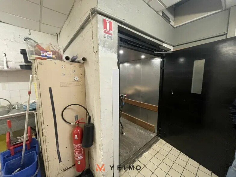 Retail in Boinvilliers for sale - Interior Photo - Image 3 of 6