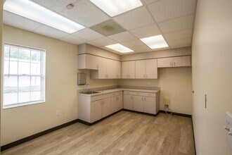 120 S Mountain St, Cherryville, NC for sale Interior Photo- Image 2 of 4