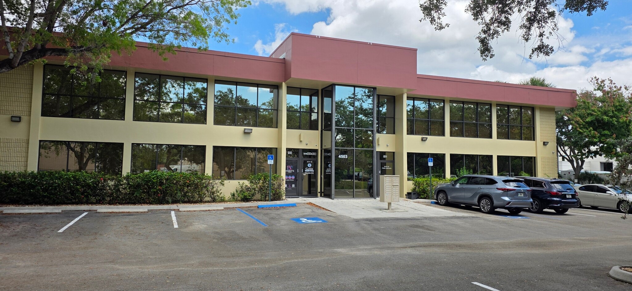 4503 NW 103rd Ave, Sunrise, FL for lease Interior Photo- Image 1 of 4