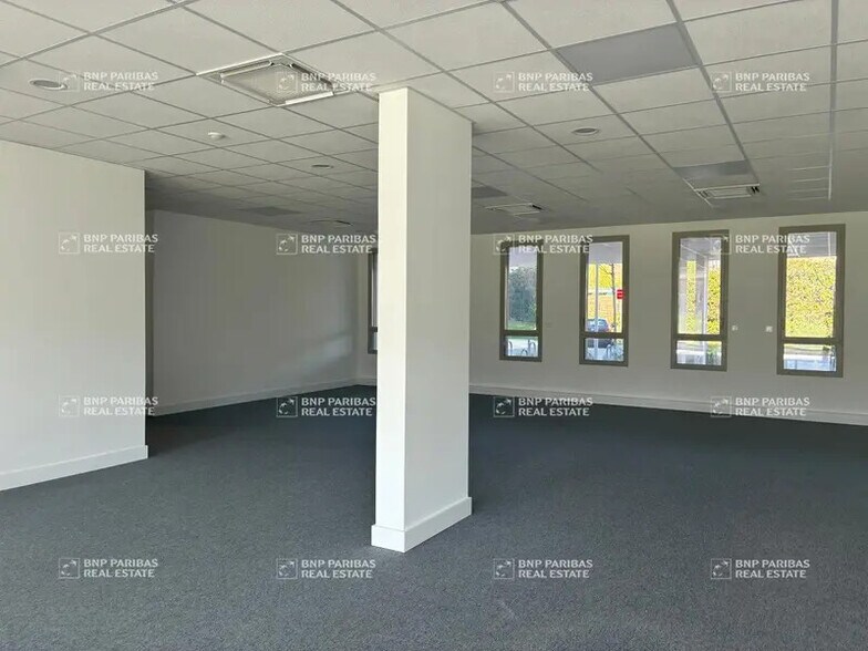 Office in Aix-en-Provence for lease - Interior Photo - Image 3 of 33