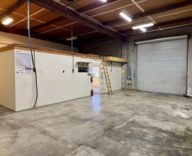 25 Edwards Ct, Burlingame, CA for lease Interior Photo- Image 1 of 4