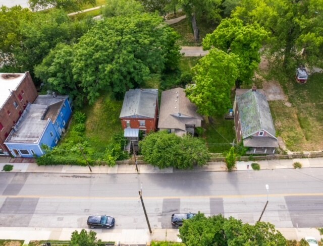 2018 Summit St, Kansas City, MO à vendre - Photo du bâtiment - Image 2 de 4