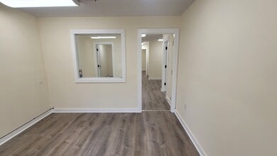 1010 E North St, Greenville, SC for lease Building Photo- Image 1 of 1