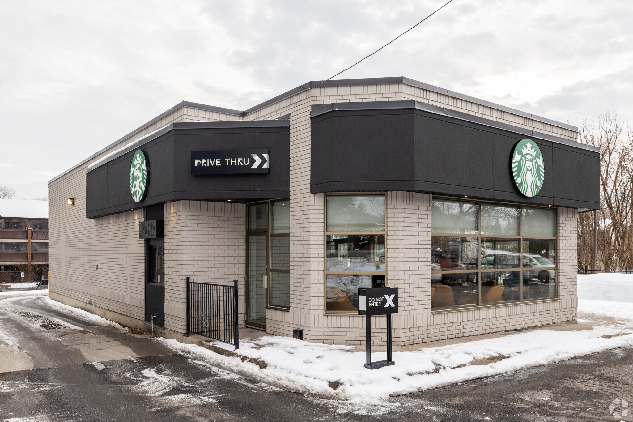 2259 Prince Of Wales Dr, Ottawa, ON for sale Primary Photo- Image 1 of 1