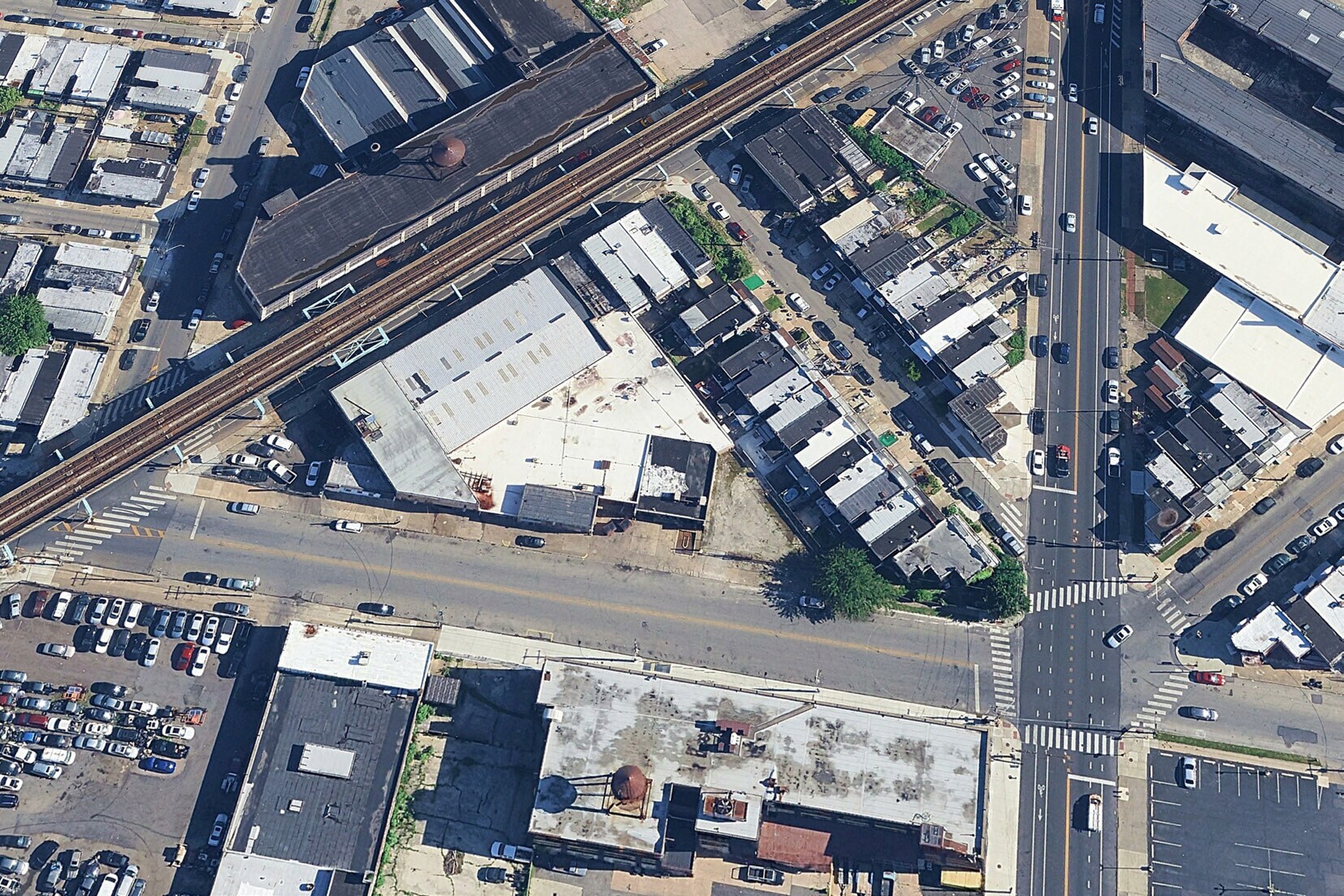1821 E Sedgley Ave, Philadelphia, PA for sale Primary Photo- Image 1 of 3