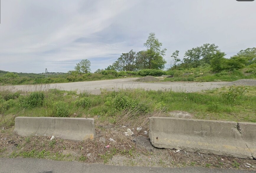 1020 Pittsburgh McKeesport blvd, West Mifflin, PA for sale - Building Photo - Image 2 of 8