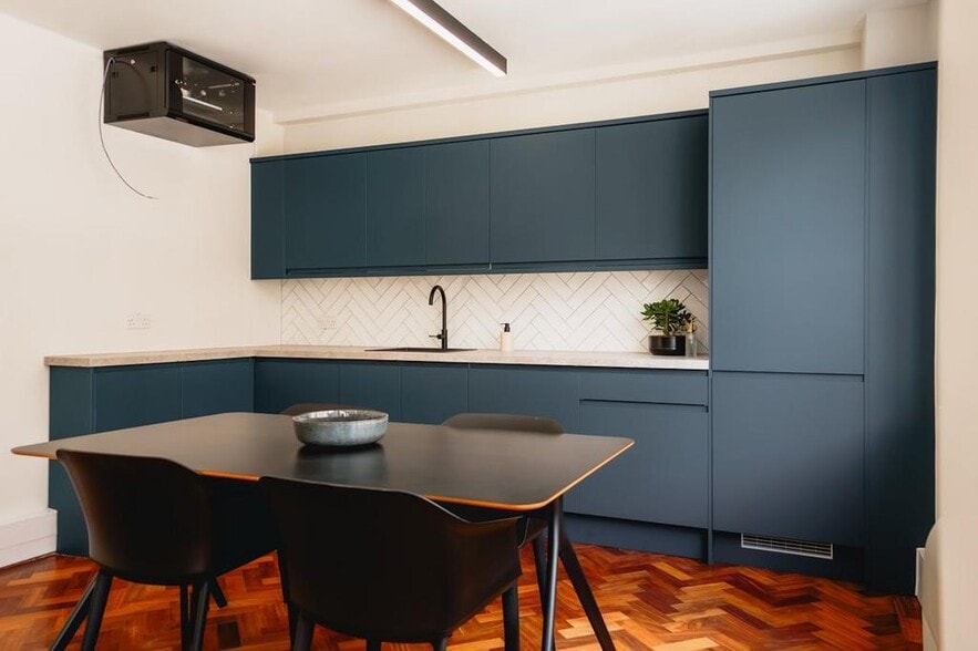 307-308 High Holborn, London for lease - Interior Photo - Image 3 of 38