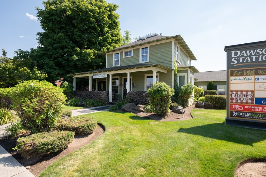 636 NW Cedar Ave, Redmond, OR à louer - Photo principale - Image 1 de 12