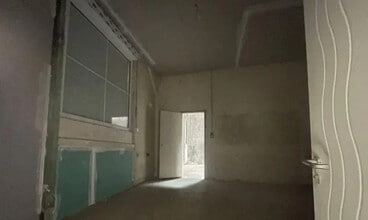 Flex in Croissy-Beaubourg for lease Interior Photo- Image 1 of 6