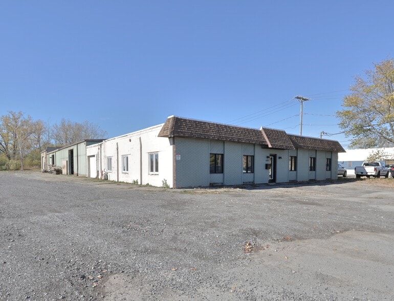 608 Young St, Tonawanda, NY for sale - Building Photo - Image 2 of 10