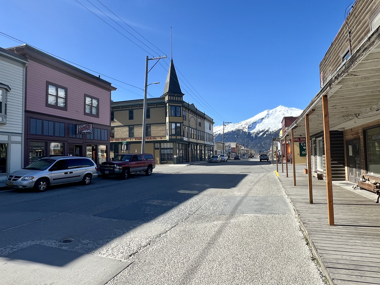 435 Broadway, Skagway, AK à louer - Photo du bâtiment - Image 2 de 8