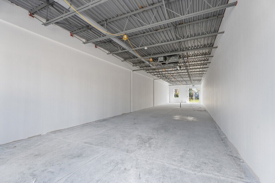 412 Four Mile Creek Rd, Niagara On The Lake, ON for lease - Interior Photo - Image 2 of 4