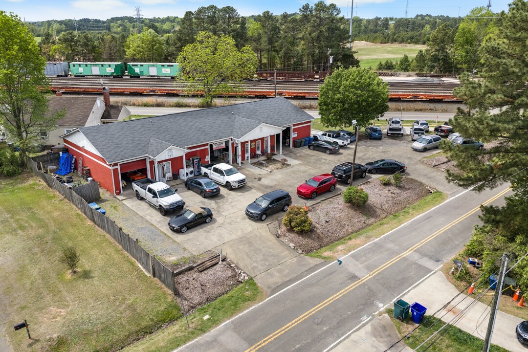 921 Midway Ave, Durham, NC à louer Photo principale- Image 1 de 6