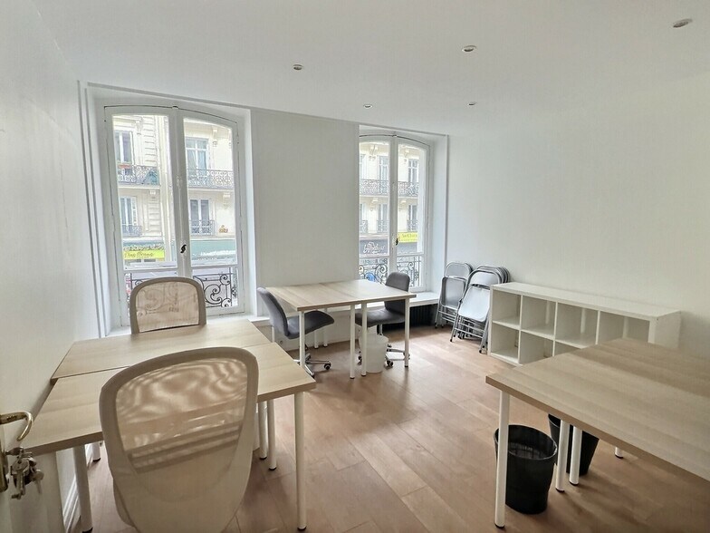 88 Rue La Fayette, Paris à louer - Photo du bâtiment - Image 3 de 11