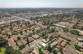 6075 N Poplar Ave, Fresno, CA - Aérien Vue de la carte