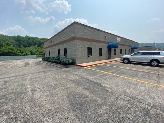 5000 Elk River Rd S, Elkview, WV à louer - Photo du bâtiment - Image 3 de 21
