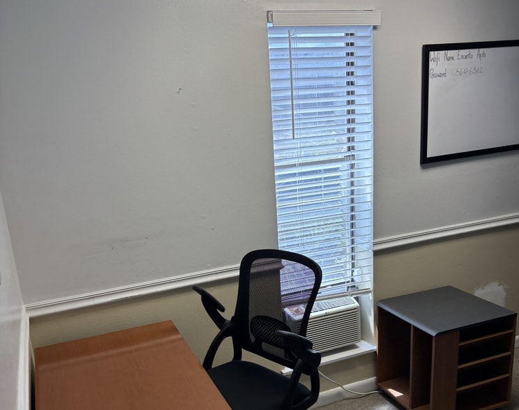 225 Main St, Destin, FL for lease - Interior Photo - Image 3 of 58