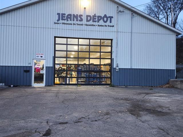Plus de détails pour 13 St Taché, Rivière-du-Loup, QC - Commerce de détail à louer