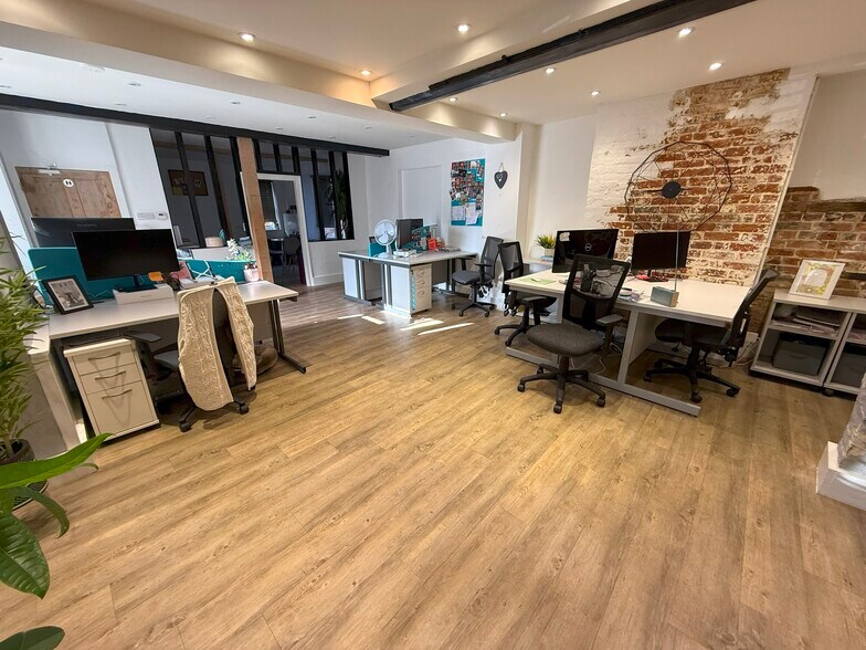 17 High St, Stevenage à vendre - Photo du bâtiment - Image 3 de 23