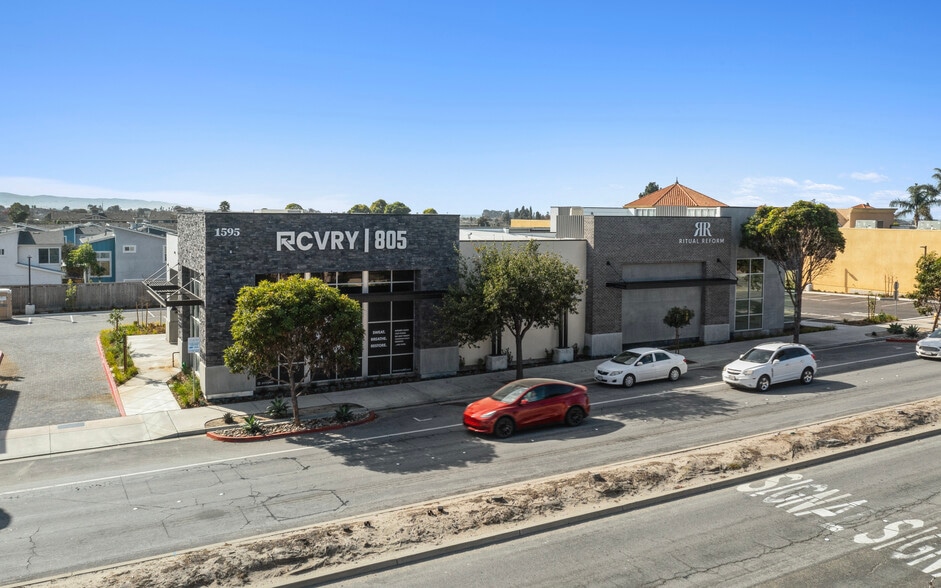 East Grand, Arroyo Grande, CA à louer - Photo du bâtiment - Image 2 de 8