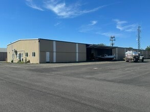 10 Hangar Rd, Vineyard Haven, MA for lease Building Photo- Image 1 of 1