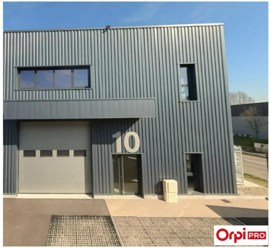 Flex in Bourgoin-Jallieu for lease Building Photo- Image 1 of 7