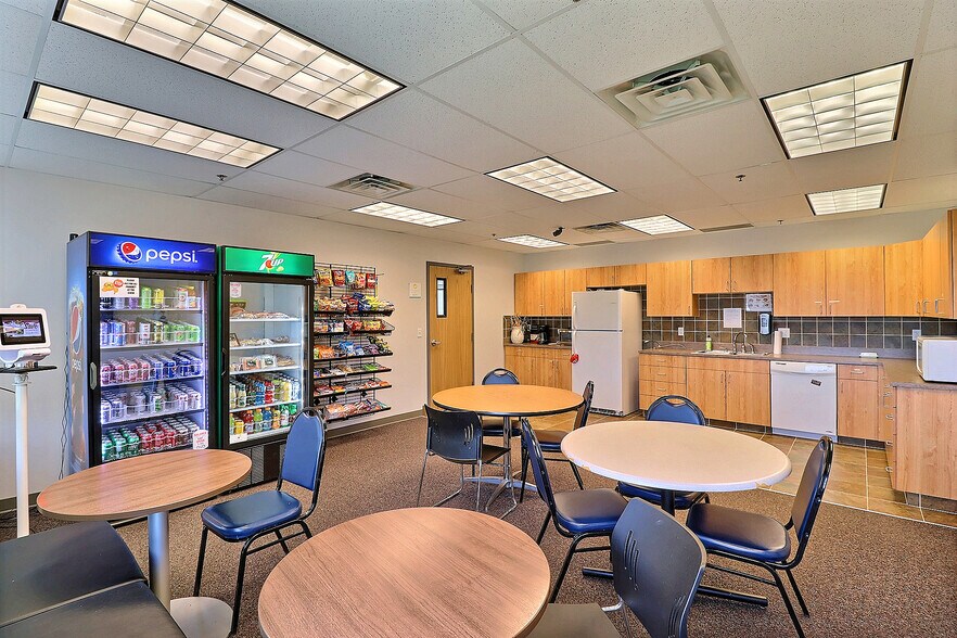 5754 W 11th St, Greeley, CO for lease - Interior Photo - Image 2 of 3