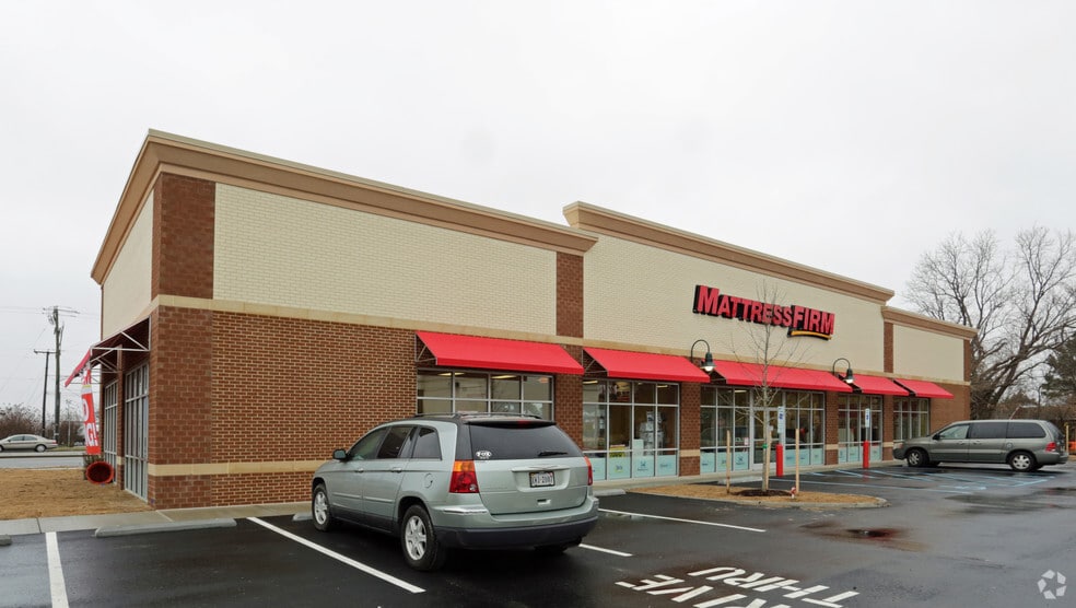 920 W Mercury Blvd, Hampton, VA for sale - Building Photo - Image 2 of 7