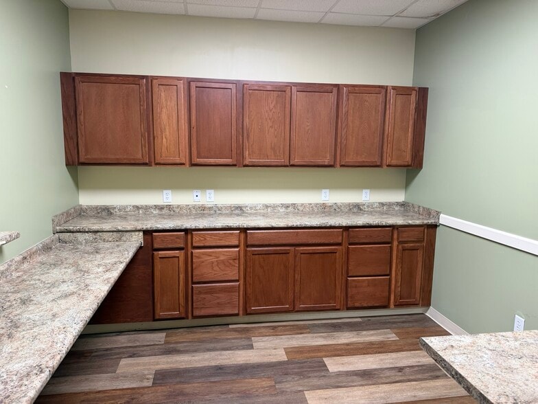 2201 Veterans Blvd, Dublin, GA for sale - Interior Photo - Image 3 of 11