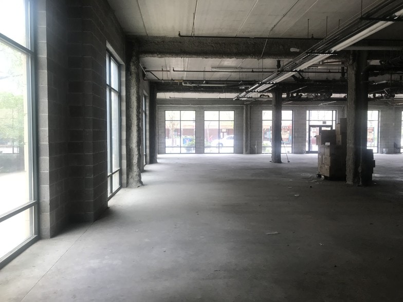 4848 N Sheridan Rd, Chicago, IL for lease - Interior Photo - Image 3 of 15