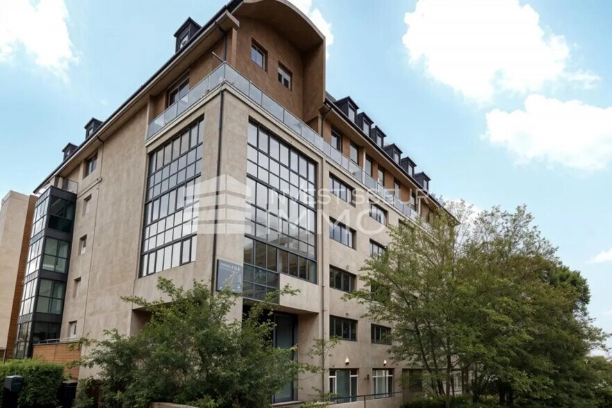 Bureau dans Cergy à louer - Photo du bâtiment - Image 1 de 6