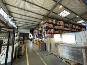 Industriel dans Lieusaint à louer Photo intérieure- Image 1 de 3