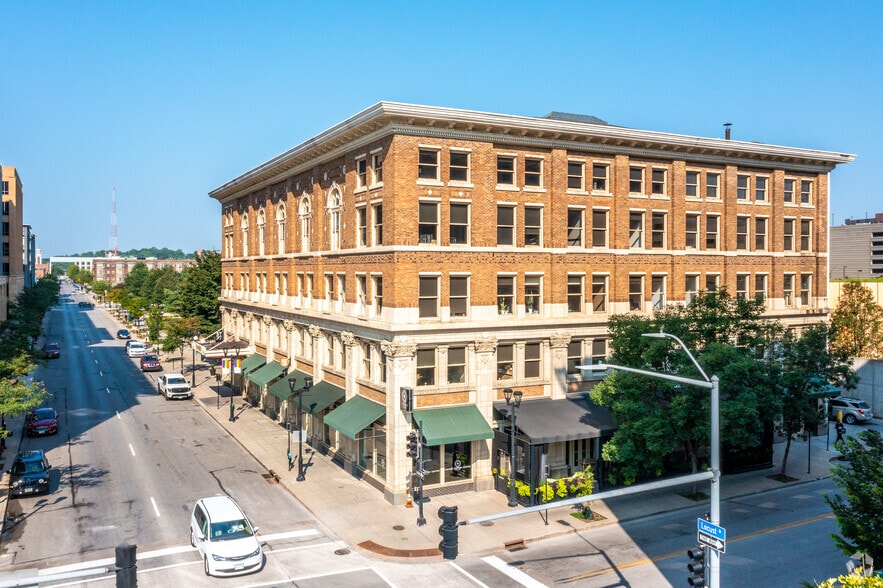 1011 Locust St, Des Moines, IA à louer - Photo du bâtiment - Image 2 de 5