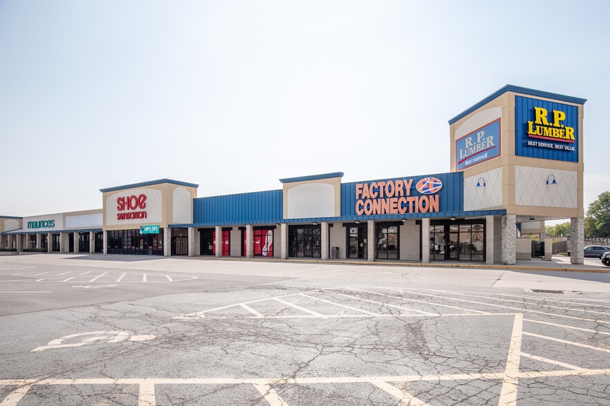 5-79 The Plz, Troy, MO à louer - Photo du bâtiment - Image 3 de 7