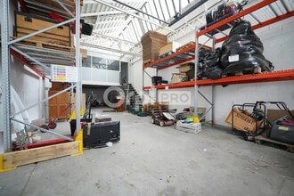 Flex in Vénissieux for lease Interior Photo- Image 1 of 5