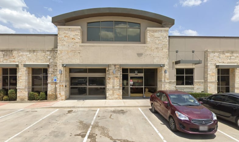 3571 W Wheatland Rd, Dallas, TX for lease Primary Photo- Image 1 of 2