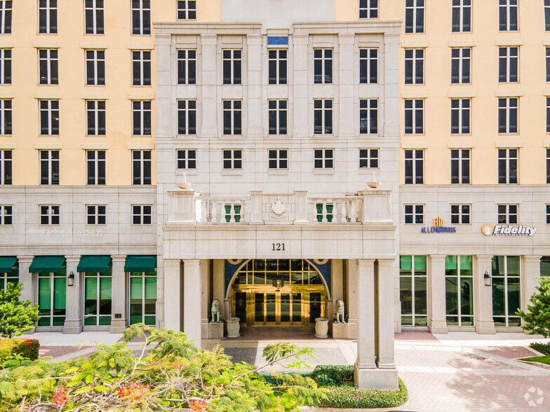 121 alhambra Plz, Coral Gables, FL for lease - Building Photo - Image 3 of 55