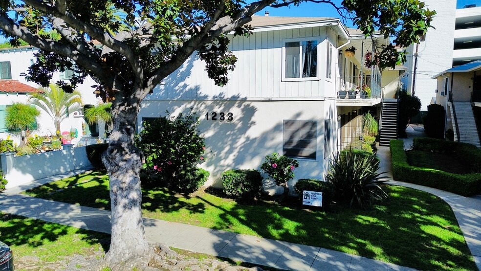 1233 14th St, Santa Monica, CA for sale - Primary Photo - Image 1 of 11