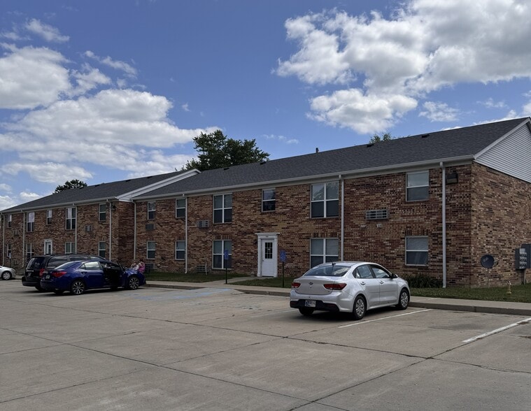 1100 W Mill St, Summitville, IN for sale - Building Photo - Image 3 of 8