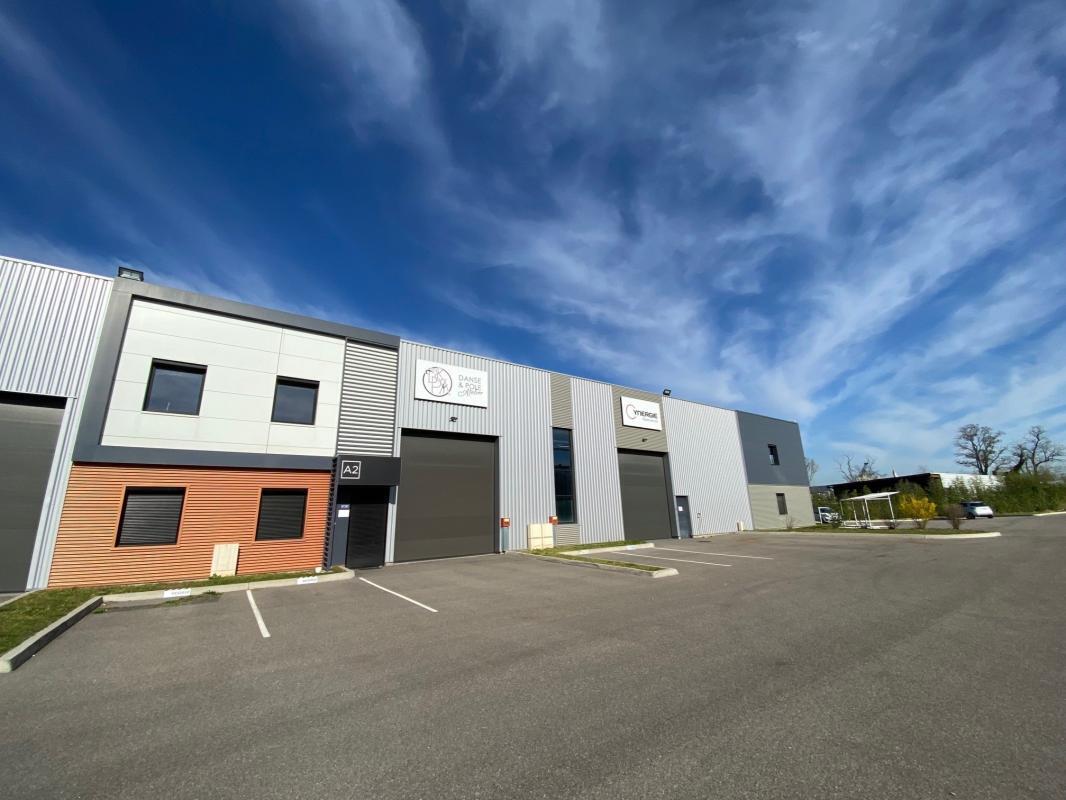Flex in Saint-Priest for lease Building Photo- Image 1 of 6