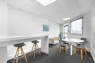 Plus de détails pour 72 Rue De Lessard, Rouen - Coworking à louer