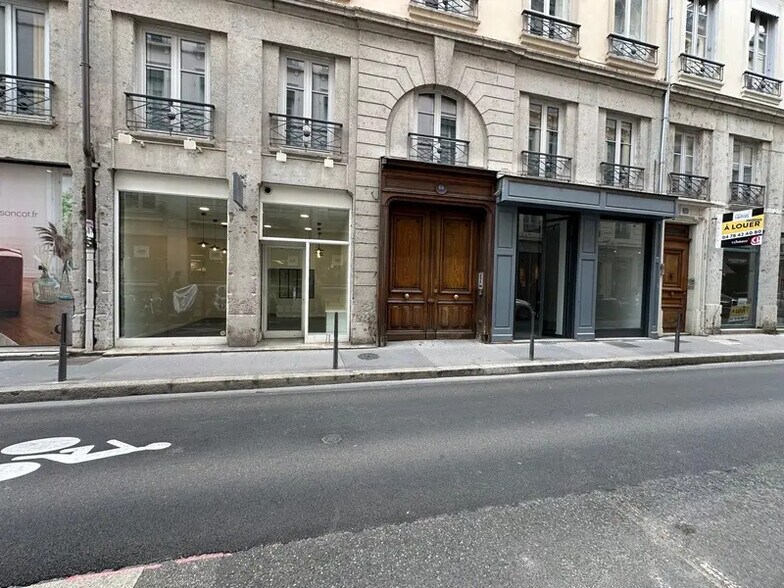 Retail in Lyon for lease - Building Photo - Image 1 of 6