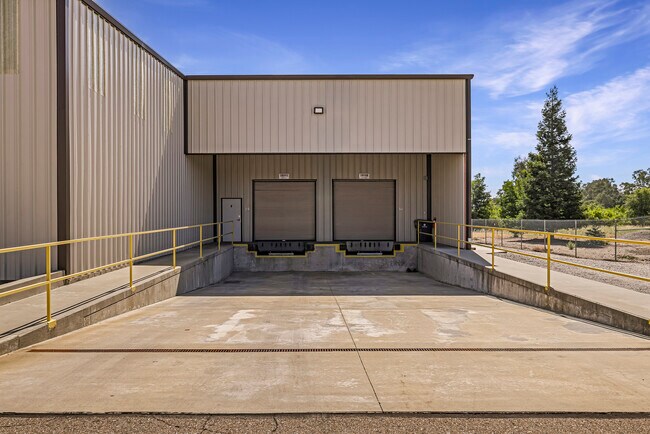 Plus de détails pour 22690 South Ave, Corning, CA - Industriel à louer
