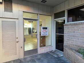 1611-1621 N Broadway, Walnut Creek, CA for lease Building Photo- Image 1 of 5