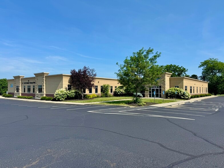 7591 Tylers Place Blvd, West Chester, OH for lease - Building Photo - Image 2 of 5