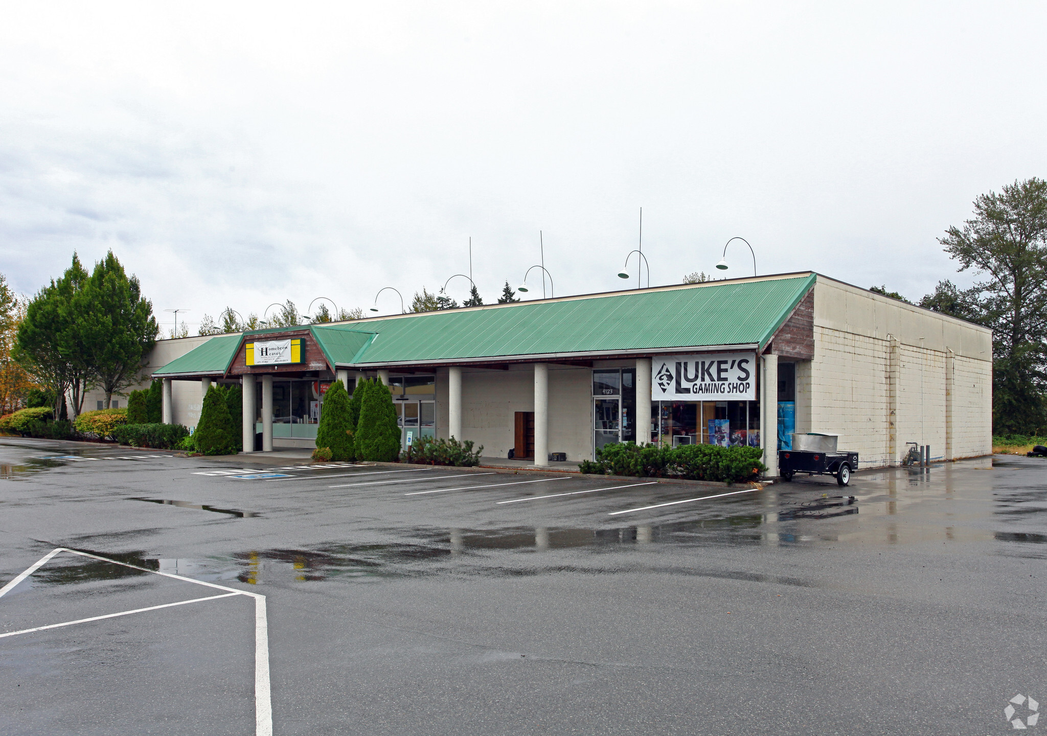 9121-9123 Evergreen Way, Everett, WA for lease Primary Photo- Image 1 of 3