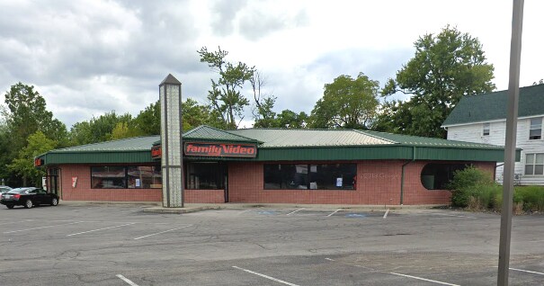 924 E Elm St, Lima, OH à louer - Photo du bâtiment - Image 2 de 6