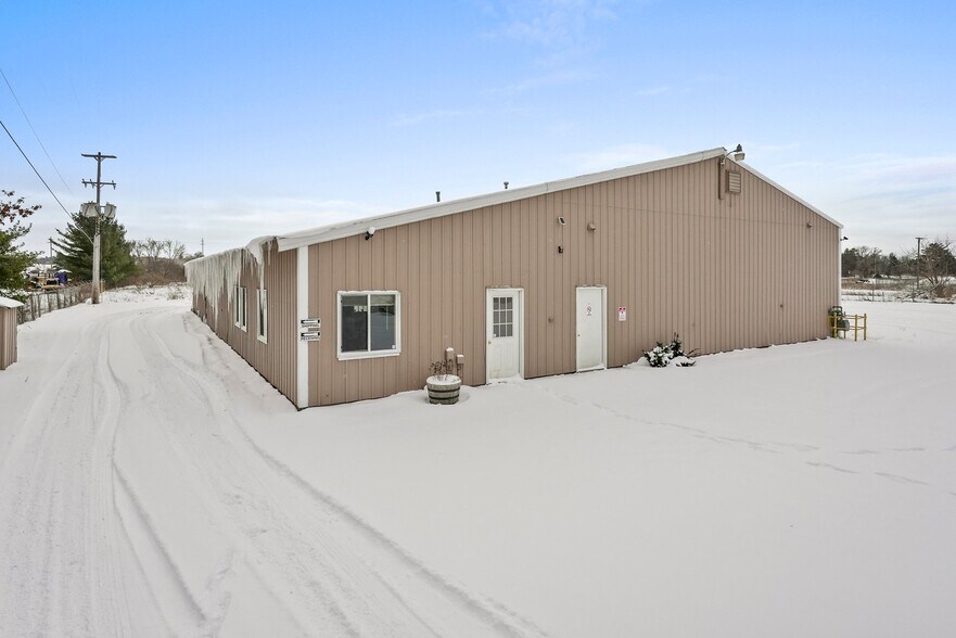 402 Huron St, Grayling, MI à vendre - Photo du bâtiment - Image 3 de 23
