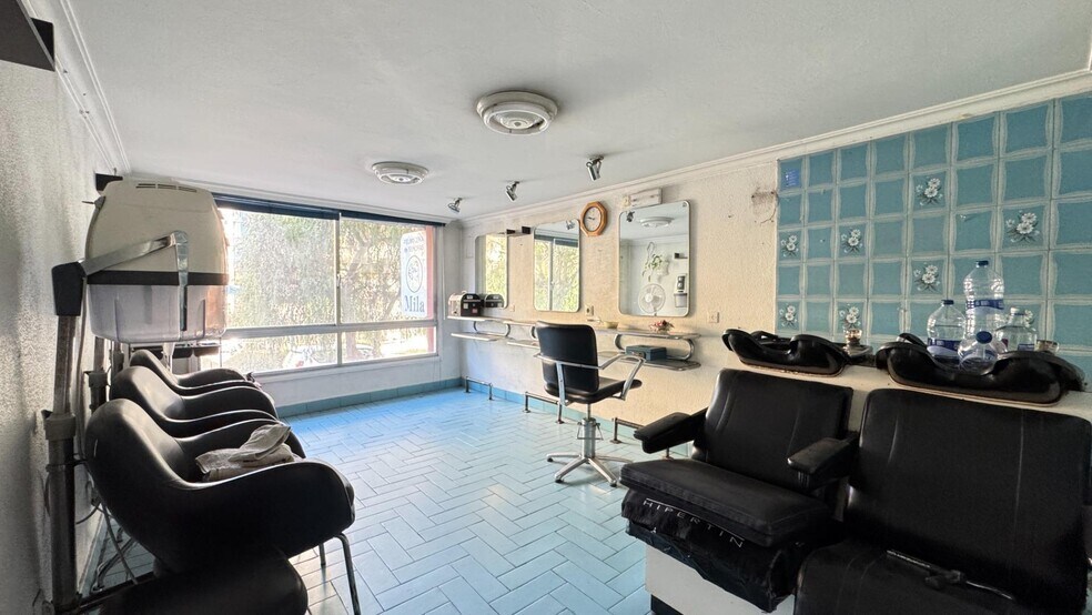 Retail in Vigo, Pontevedra for sale - Interior Photo - Image 2 of 6